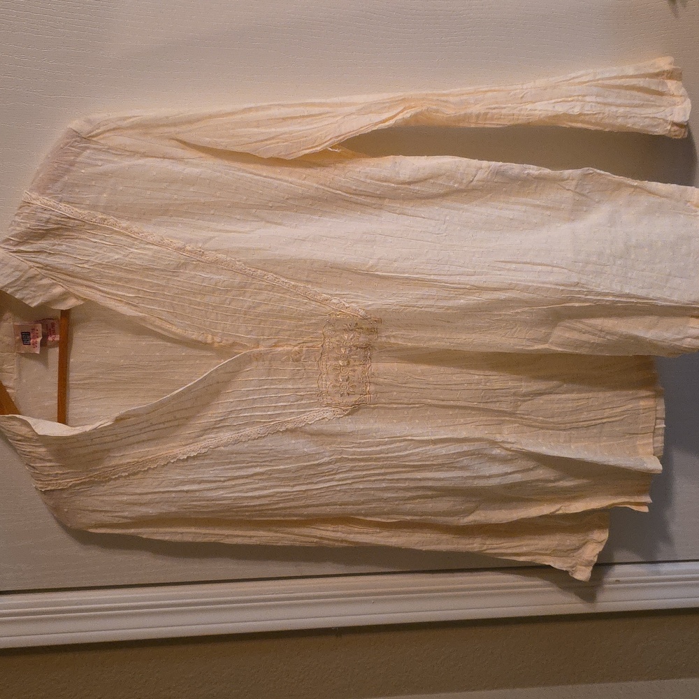 Faded Glory Cream Blouse